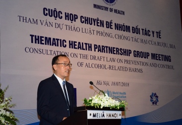 Dr Kidong Park giving speech at the workshop hpg_alcohol_law_drpark